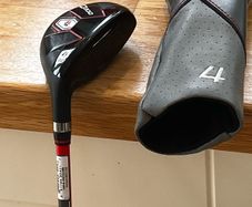 Wilson Staff D300 4 hybrid