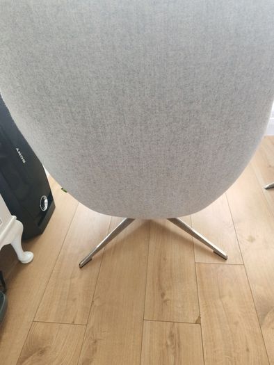 swivel chair
