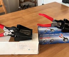 2 Photo Keyring Cutters 32x40 & 35x45mm, Boxed