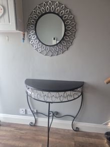 mirror & table + photo