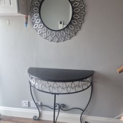 mirror & table + photo