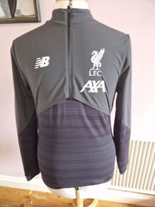 Liverpool 2019/20 Training Top - Small size