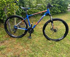 Giant Atx Mountain Bike ( Fully-serviced )