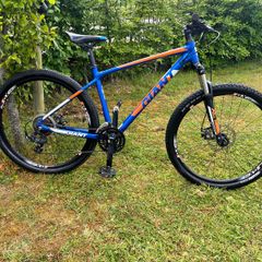 Giant Atx Mountain Bike ( Fully-serviced )