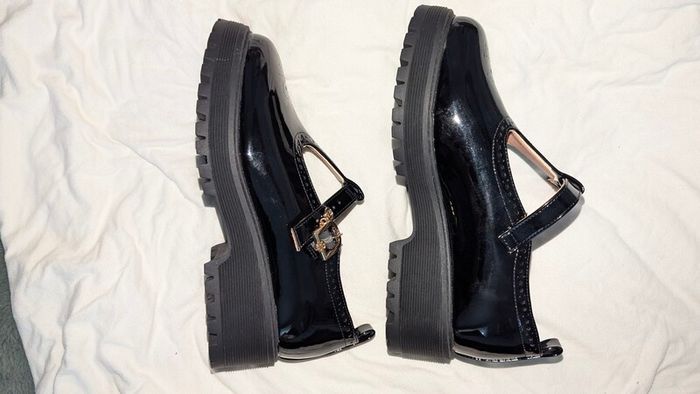 River Island Girls black mary jane heeled shoes UK5