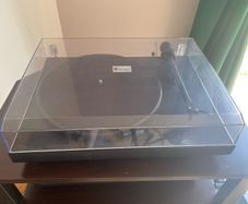 ProJect Debut Audiophile Turntable