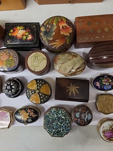 Trinket boxes vintage