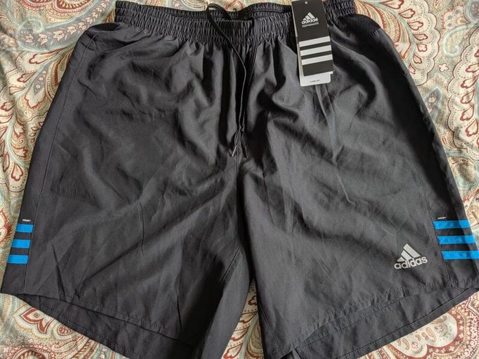 New Adidas Men's Shorts, Size M