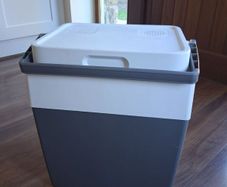 Electric cooler box