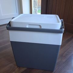 Electric cooler box