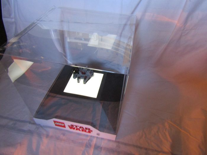 LEGO 75193 Star Wars Millennium Falcon Microfighters Large New Shop Display Showcase With Motion Sensor Light Star Wars Millennium Falcon Microfighters The Movie Never used New in Box You will get a new one in box never on display Rare item Shop Display S