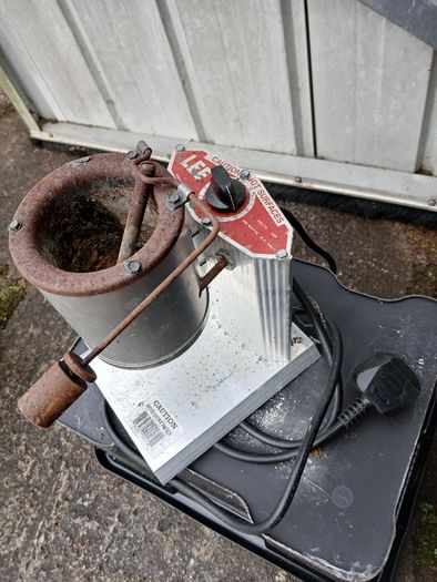 Smelting  pot LEE fishing hunting