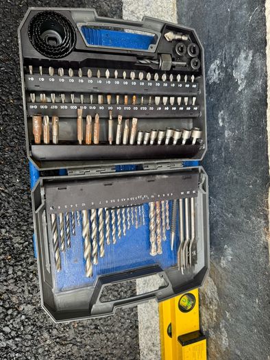 Drill bit set