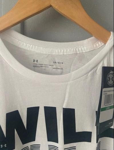 BNWT Under Armour Top - L