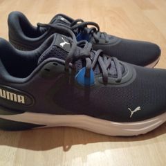 Sport shoes trainers