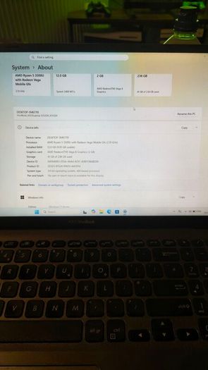 Asus Vivobook 15 / 12gb / R5