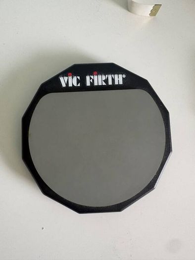 Full drumkit with accessories