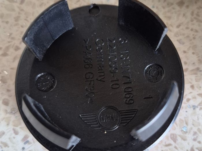 4 x Mini Centre Caps - FREE POST