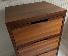 Solid oak Chest of drawers + bedside cabinet