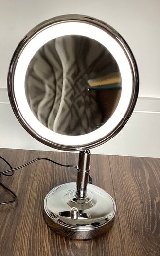Makeup mirror