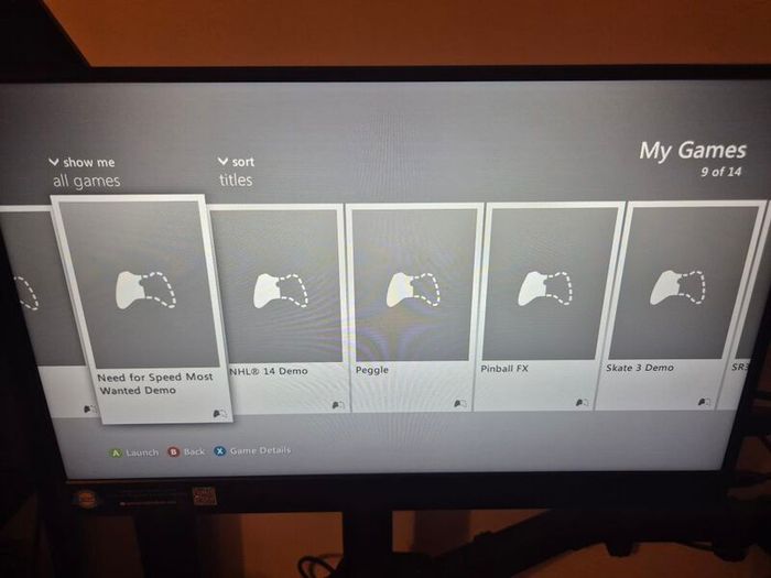 Boxed Xbox 360 Slim 250GB Console Bundle - Official Wireless Controller 4 Games