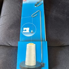 Thread holder for sewing machine