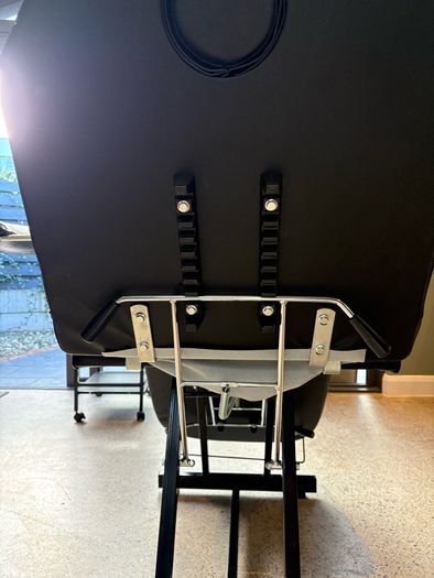 3-section salon facial bed and massage tattoo chair