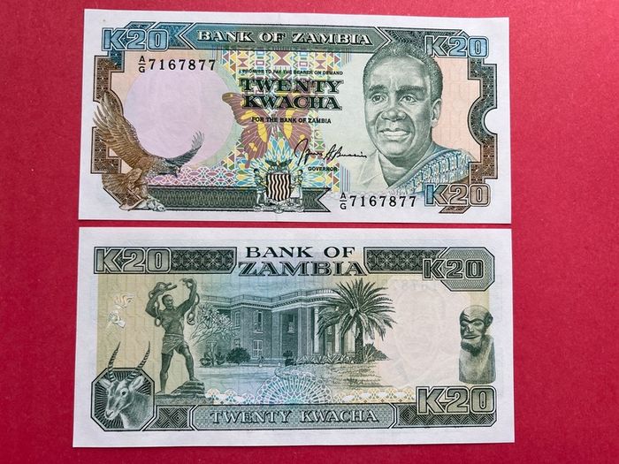 Zambia  20 Kwacha  1989    ( uncirculated )
