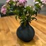 Round plant pot Image 3