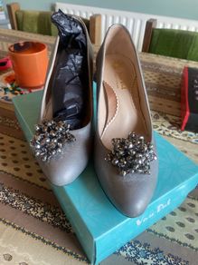 Van Dal heels