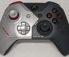 Xbox One - Cyberpunk 2077 Limited Edition controller