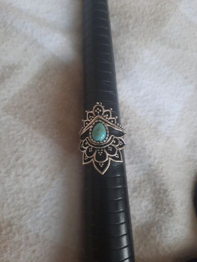 silvertone ring