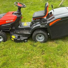 Ride-on lawnmower