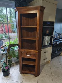 Corner Unit