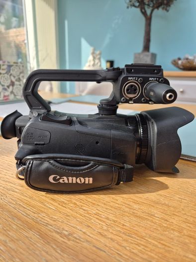 Canon XA11 Camcorder