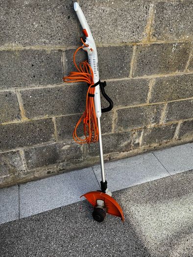 Stihl FSE52 strimmer for sale.