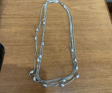Bead necklace