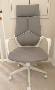 Modern Ergonomic Office Chair Grey and White. Excellent Condition