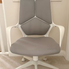 Modern Ergonomic Office Chair Grey and White. Excellent Condition