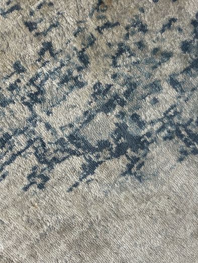Large Zuiver Marvel Rug in 'Neptune' colourway