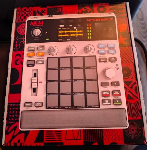 Akai MPC Sample Like New