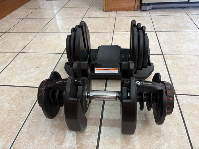 Selectable Dumbbell 1 X 2.5-40kg Operates Smoothly!
