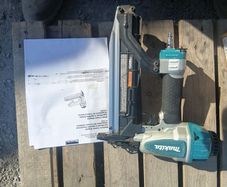 Makita 2nd Fix Pneumatic Nailer
