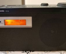 Panasonic RF-D5 DAB/FM Radio with LCD Display, Sleep Timer, Alarm & 10 Presets, Perfect working condition.
