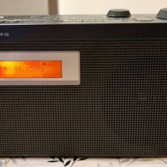 Panasonic RF-D5 DAB/FM Radio with LCD Display, Sleep Timer, Alarm & 10 Presets, Perfect working condition.