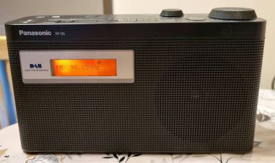Panasonic RF-D5 DAB/FM Radio with LCD Display, Sleep Timer, Alarm & 10 Presets, Perfect working condition.