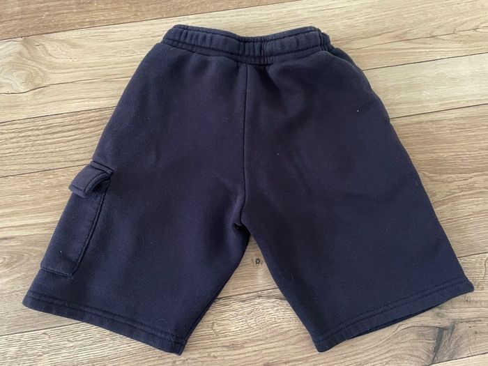 Dunnes boys shorts size 8/9 years old
