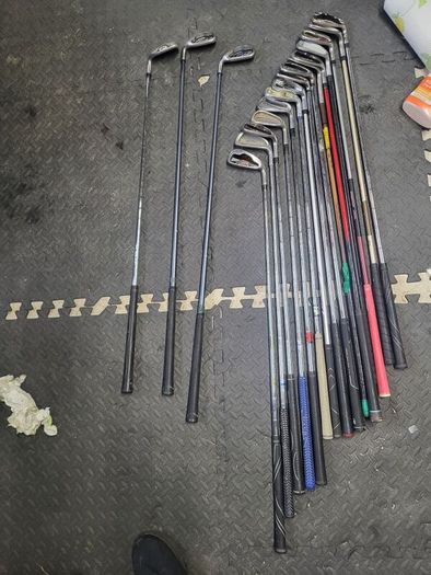 18 Mixed golf clubs Great for Resellers