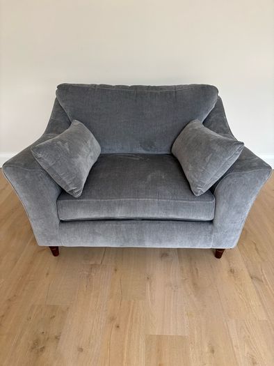 Chair - Snuggle Chair
