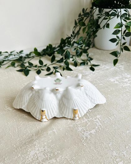 Aynsley "Pembroke" Shell Shaped Footed Bowl